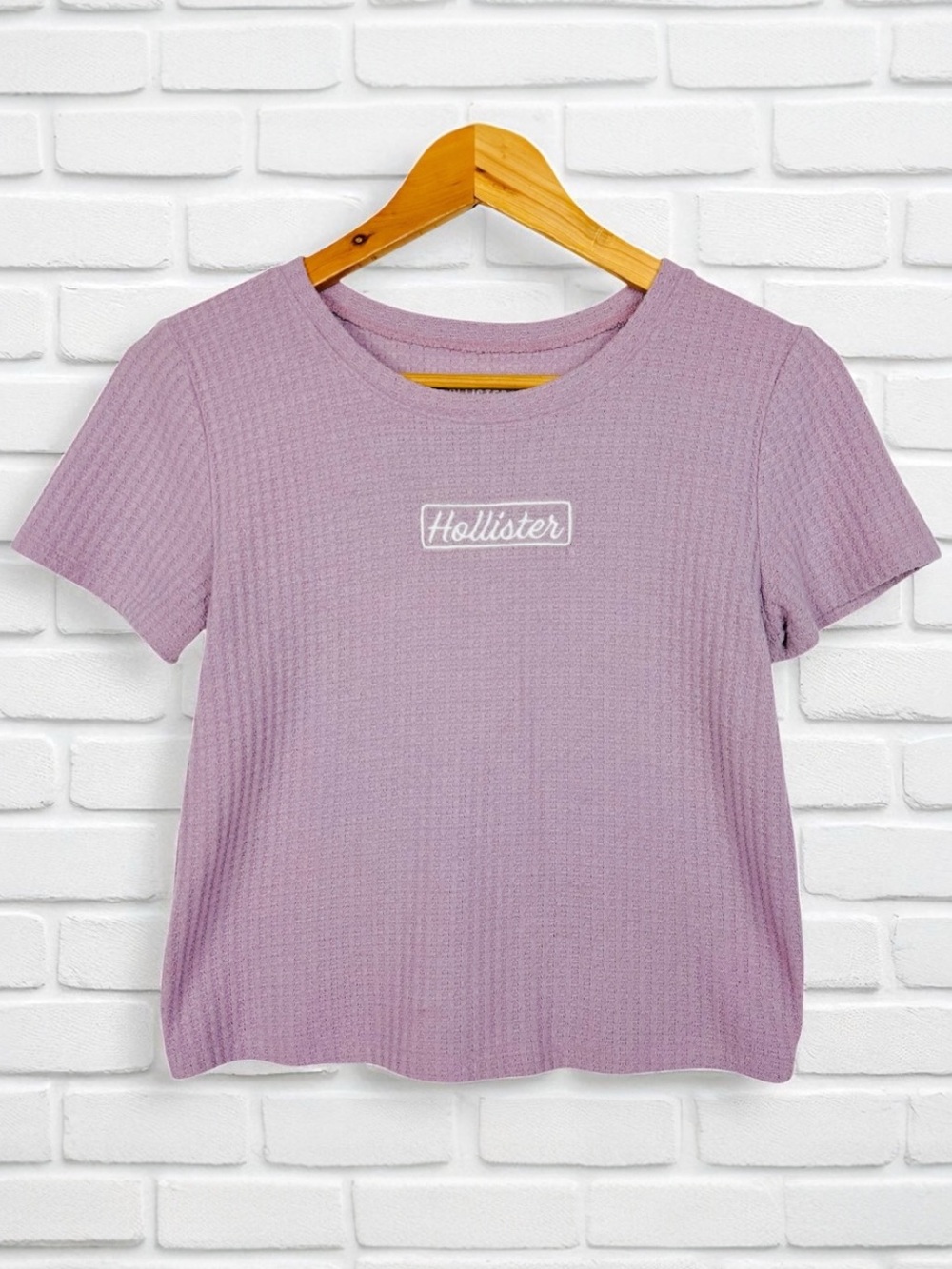 Hollister Y2K Embroidered Logo Perfectly Super Soft Waffle Knit Cropped Baby Tee